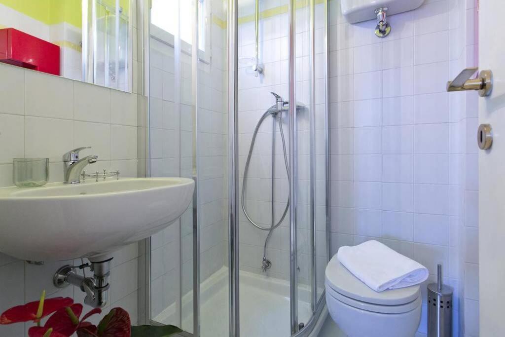Bv Apartment Сиена Екстериор снимка