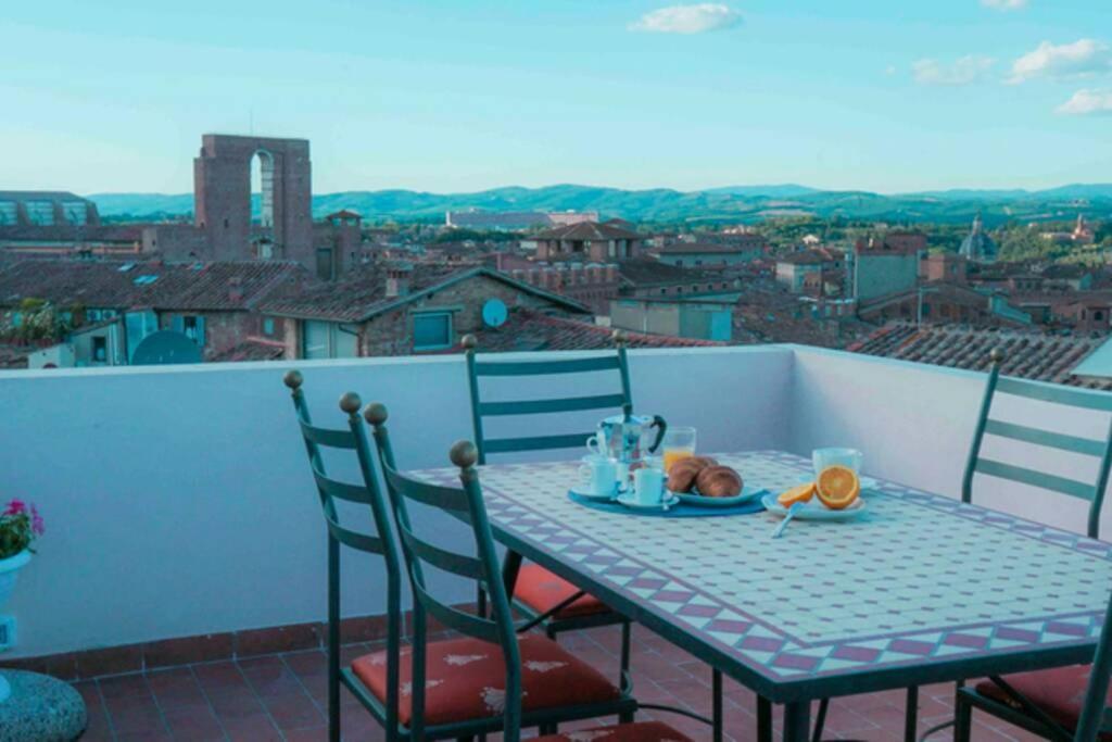 Bv Apartment Сиена Екстериор снимка